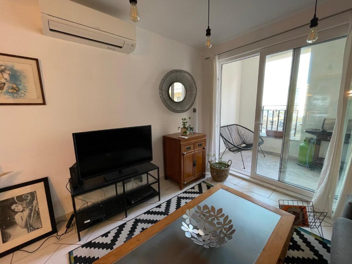 Spacious Seaview Sliema Apt, Steps From Valletta Ferry Bagian luar foto