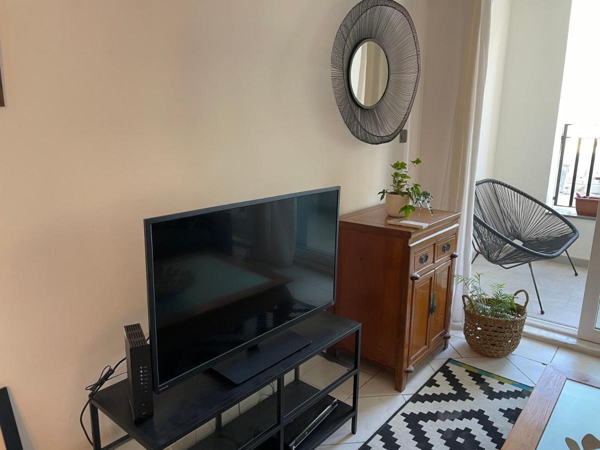 Spacious Seaview Sliema Apt, Steps From Valletta Ferry Bagian luar foto