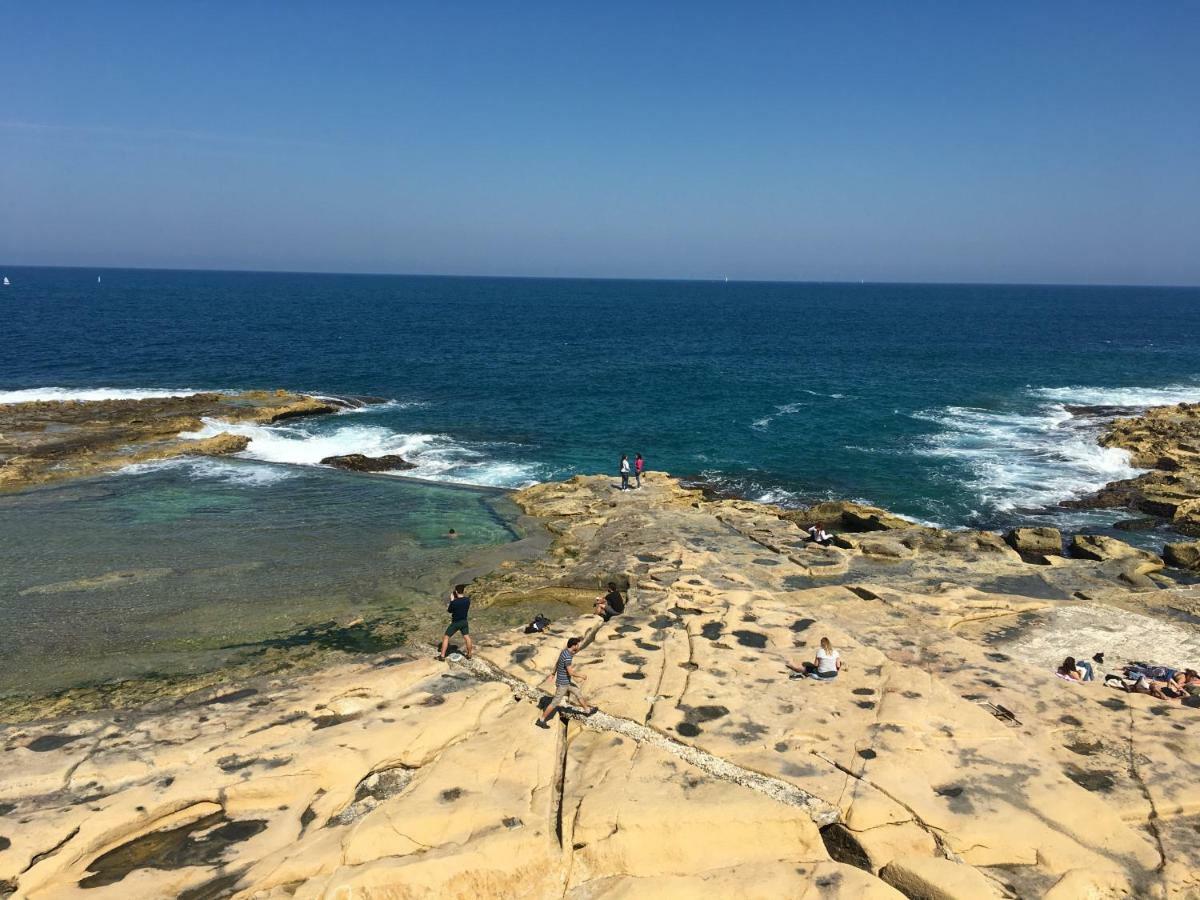 Spacious Seaview Sliema Apt, Steps From Valletta Ferry Bagian luar foto