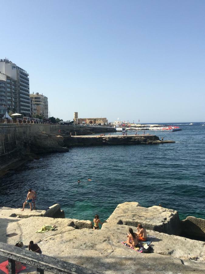 Spacious Seaview Sliema Apt, Steps From Valletta Ferry Bagian luar foto